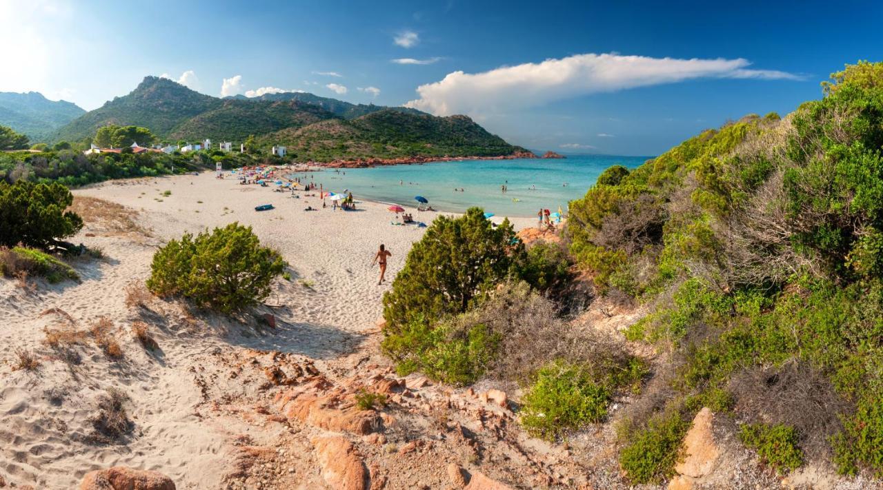 Le Corti Sarde Beach Apartments Барі-Сардо Екстер'єр фото